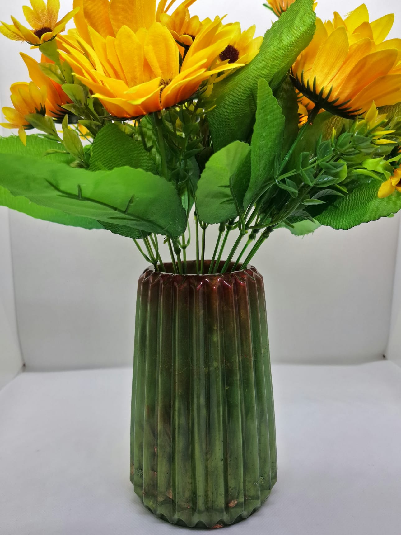 Vase en résine époxy “Reflets de Jardin” – Image 2